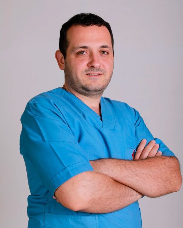 Γιατρός Δερματολόγος Raul Loizou